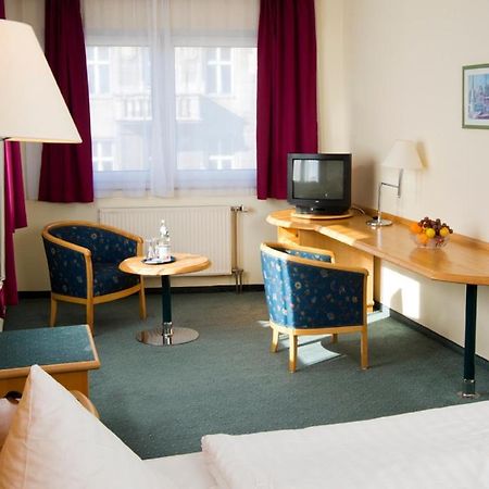 Hotel Berlin - Greenline Hotel Zossen Eksteriør billede