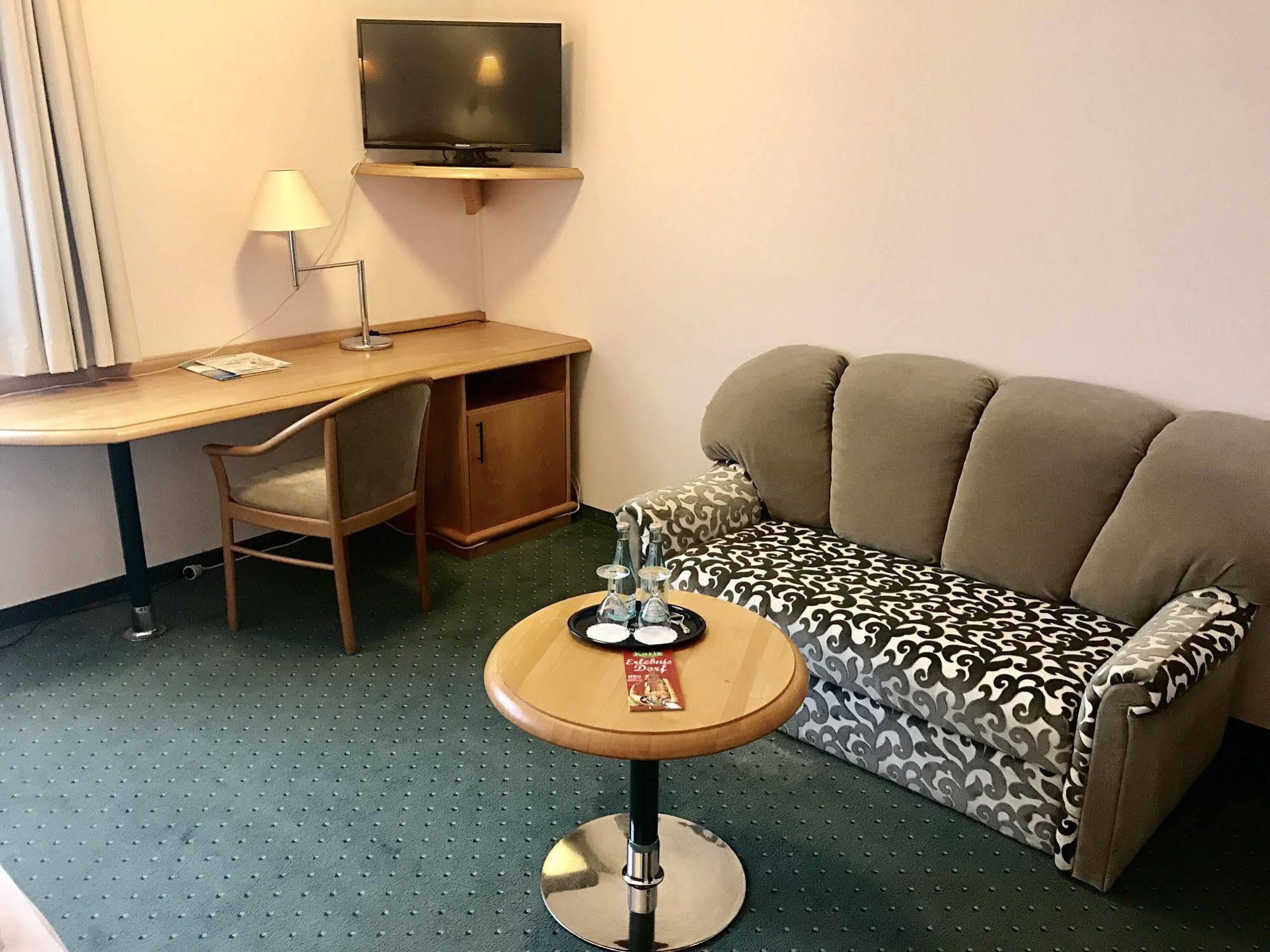 Hotel Berlin - Greenline Hotel Zossen Eksteriør billede